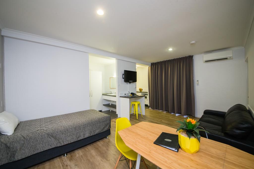 Glenmore Palms Motel Rockhampton Extérieur photo